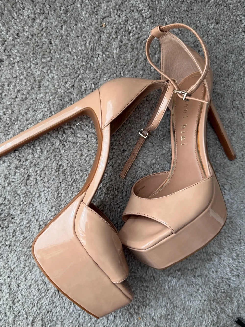 Gianni Bini Nude Patent Platform Sandals with Ankle Strap size 9.5